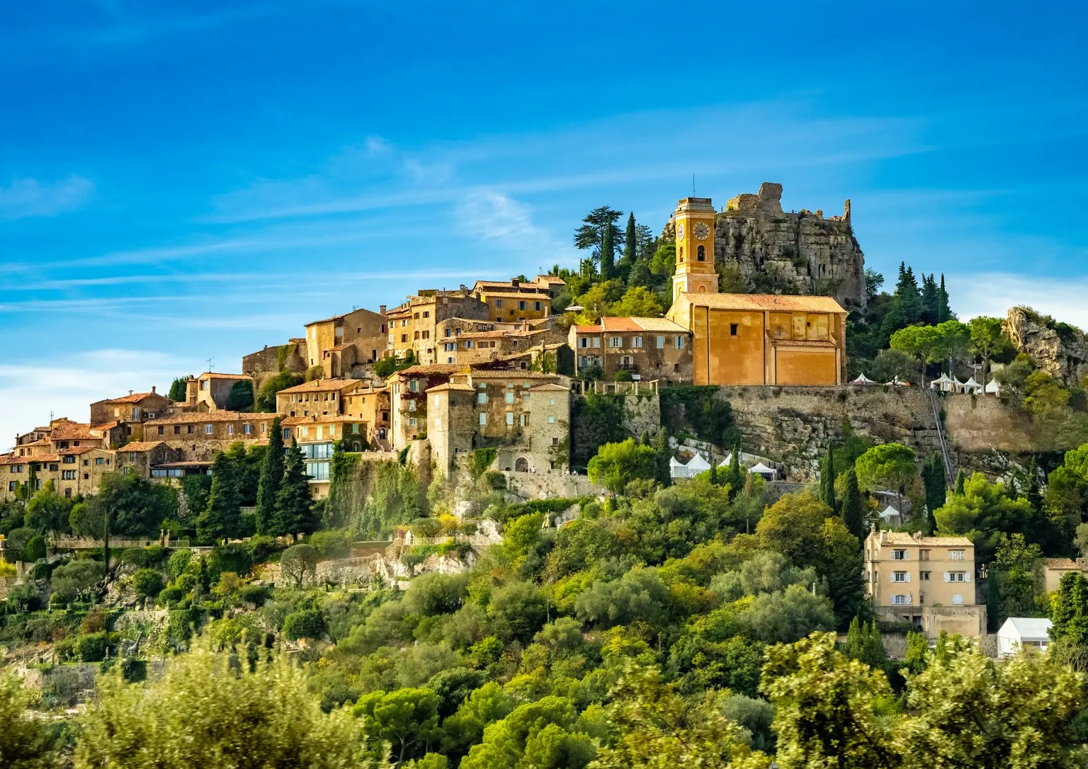 Clifftop medieval village of Èze overlooking the Mediterranean